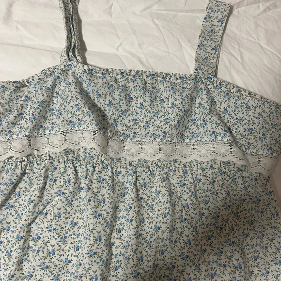 Floral dress - Picture 2 of 9